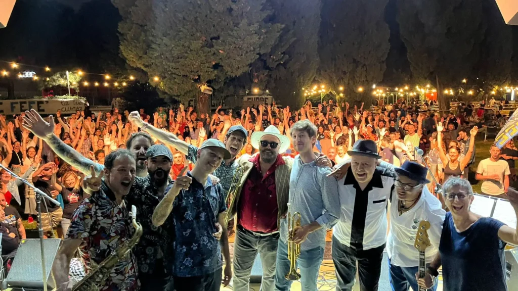 Feféstival 2025 - grazie a tutti. Foto di gruppo